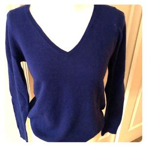 Ann Taylor v neck cashmere sweater.